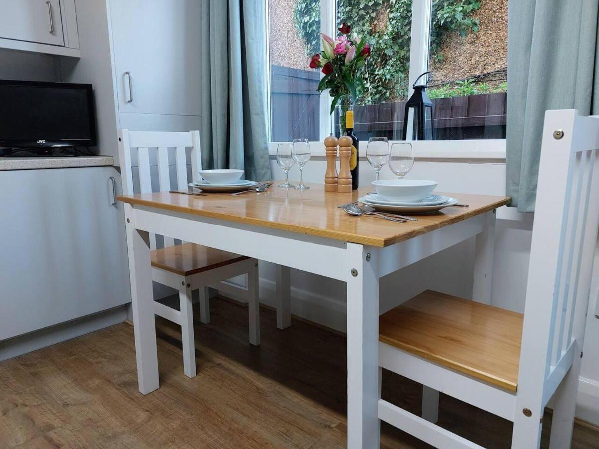Inviting 1-Bed Apartment In ハーン・ベイ エクステリア 写真